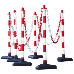 GUARDA — Kit poteaux à chaîne GUARDA, 6 poteaux rouge-blanc, pied plastique en béton (triangulaire), m oeillets, 10m de chaîne
