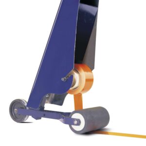 Appareil de marquage au sol TAPEliner, appareil en acier avec rouleaux en plastique, pour ruban de marquage (50 ou 75 mm)